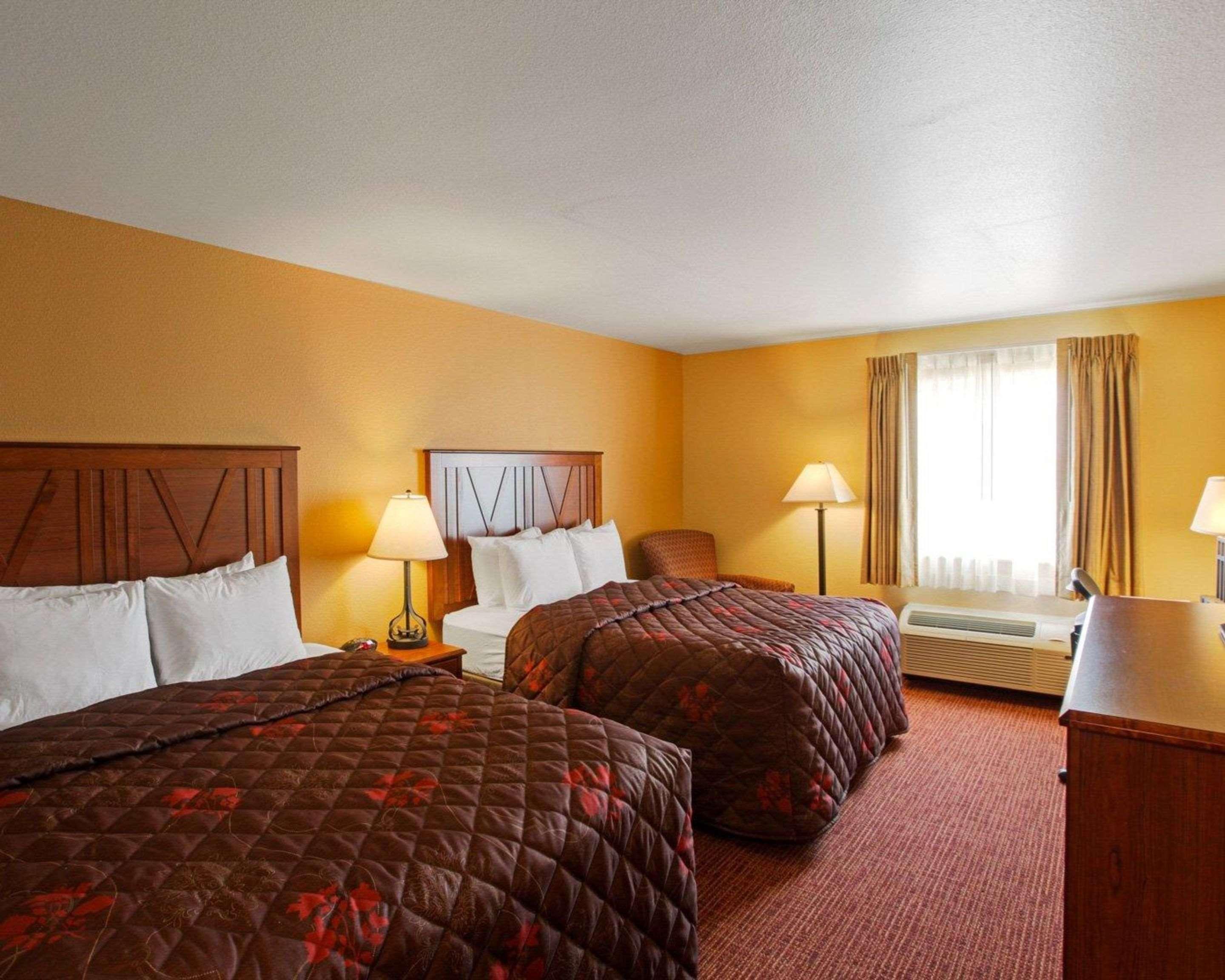 Rodeway Inn & Suites Phillipsburg Экстерьер фото