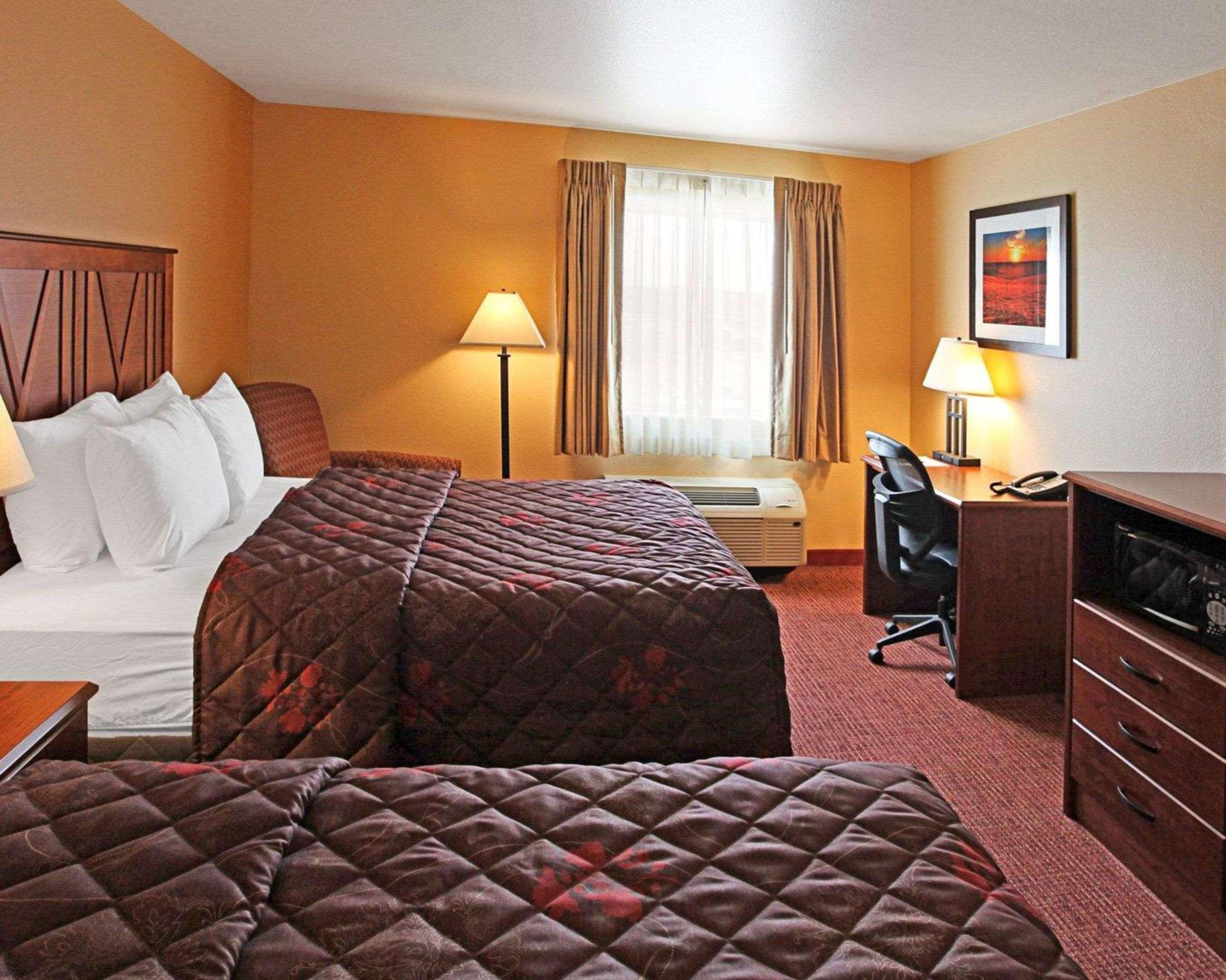 Rodeway Inn & Suites Phillipsburg Экстерьер фото
